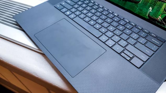 Клавиатура и динамики Dell XPS 17 (2021)