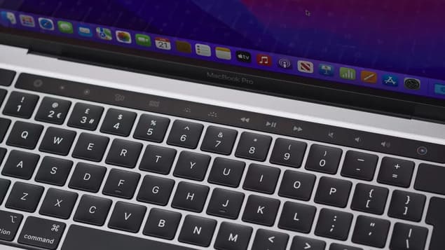 Touch Bar на MacBook Pro 13 M2 (2022)