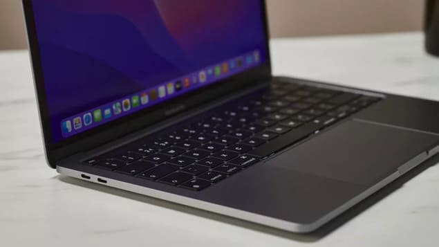 Порты Thunderbolt MacBook Pro 13 M2 (2022)