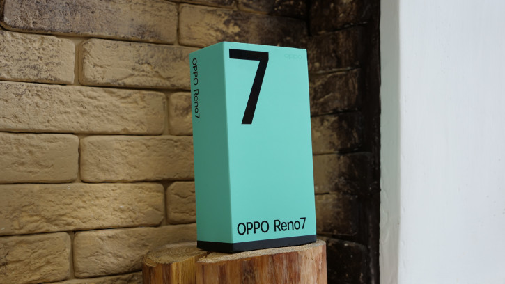 Обзор OPPO Reno7: тоньше, ярче, ближе