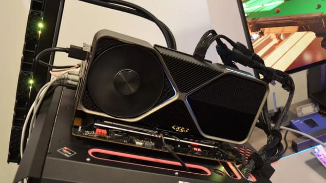 Nvidia GeForce RTX 4080 на стенде