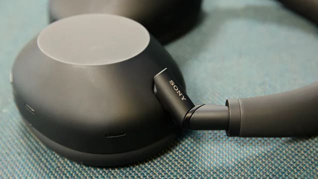 Обзор Sony WH-1000XM6: Новая планка для наушников